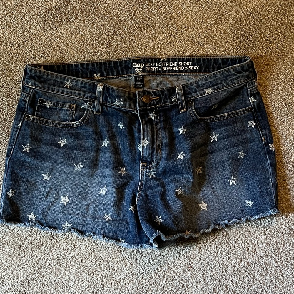 Gap boyfriend short shorts with stars